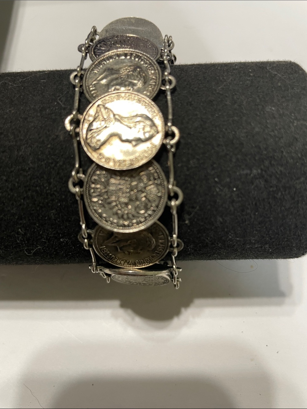 Coin Link Bracelet - Silver Tone.  8/11/6